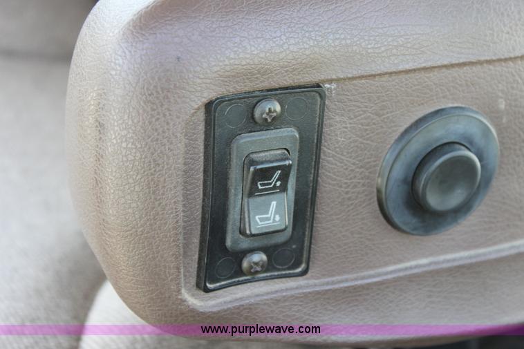 image for item D5032 2005 John Deere 9220 4WD tractor