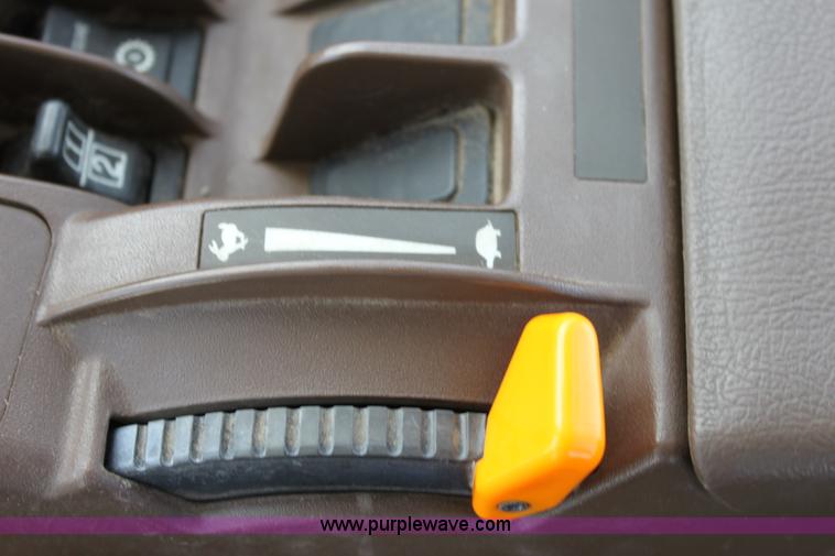 image for item D5032 2005 John Deere 9220 4WD tractor