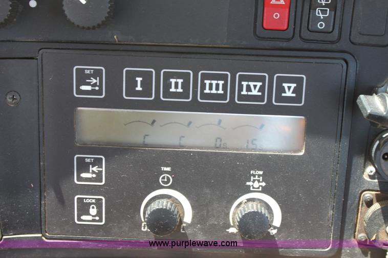 image for item D5032 2005 John Deere 9220 4WD tractor