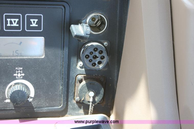 image for item D5032 2005 John Deere 9220 4WD tractor