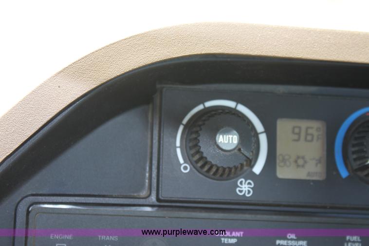 image for item D5032 2005 John Deere 9220 4WD tractor