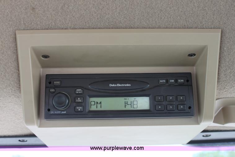 image for item D5032 2005 John Deere 9220 4WD tractor