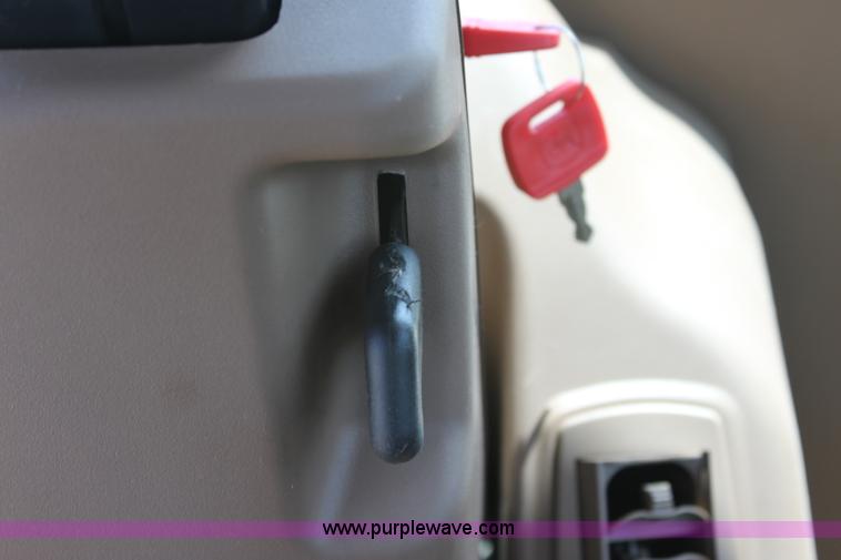 image for item D5032 2005 John Deere 9220 4WD tractor