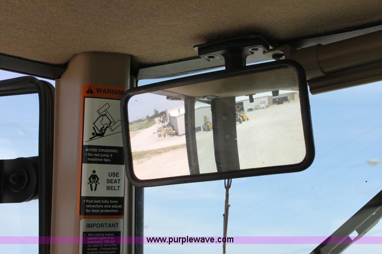 image for item D5032 2005 John Deere 9220 4WD tractor