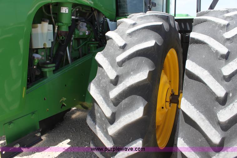 image for item D5032 2005 John Deere 9220 4WD tractor