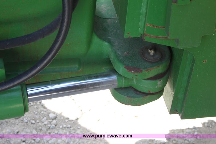 image for item D5032 2005 John Deere 9220 4WD tractor