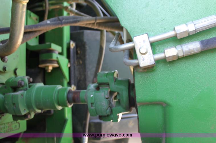 image for item D5032 2005 John Deere 9220 4WD tractor