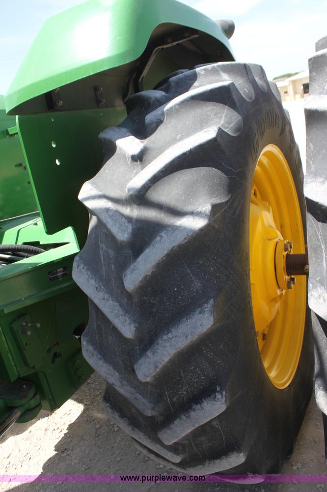 image for item D5032 2005 John Deere 9220 4WD tractor