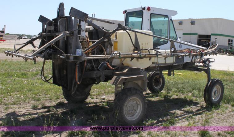 image for item D5047 SpraCoupe 220 self-propelled sprayer