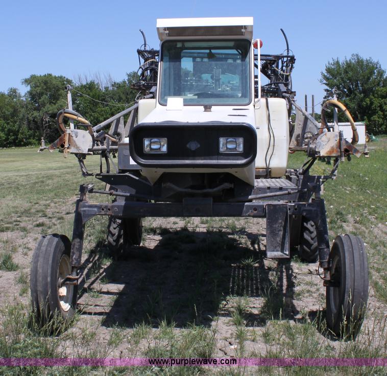 image for item D5047 SpraCoupe 220 self-propelled sprayer
