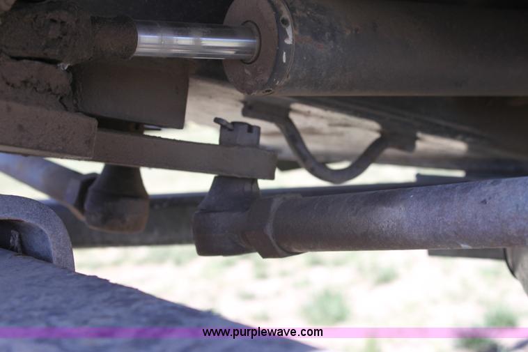 image for item D5047 SpraCoupe 220 self-propelled sprayer