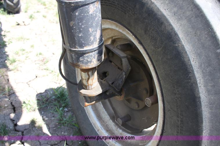 image for item D5047 SpraCoupe 220 self-propelled sprayer