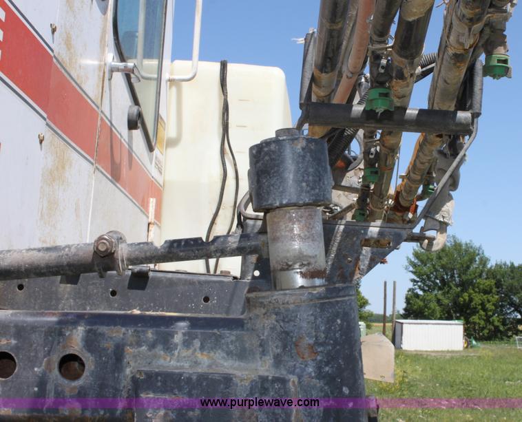 image for item D5047 SpraCoupe 220 self-propelled sprayer