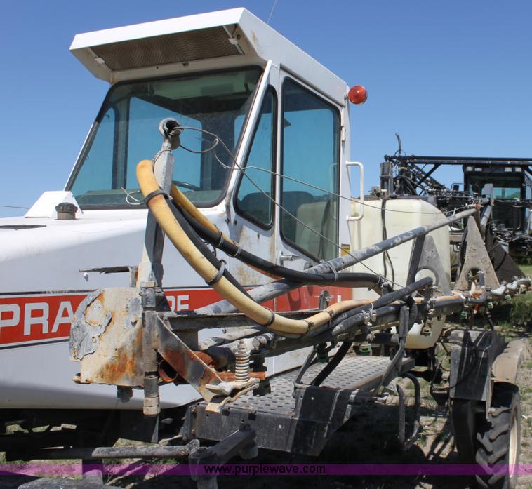 image for item D5047 SpraCoupe 220 self-propelled sprayer