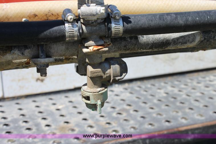 image for item D5047 SpraCoupe 220 self-propelled sprayer