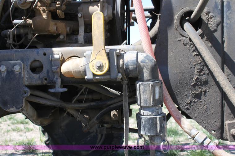 image for item D5047 SpraCoupe 220 self-propelled sprayer