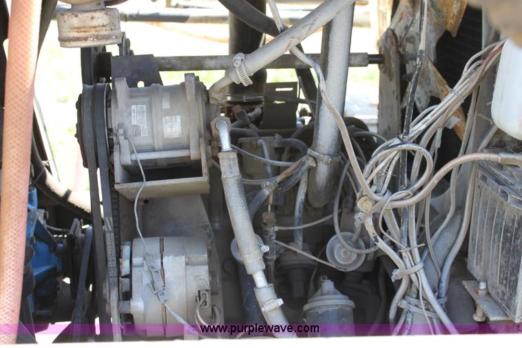 image for item D5047 SpraCoupe 220 self-propelled sprayer