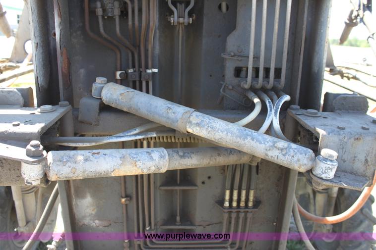 image for item D5047 SpraCoupe 220 self-propelled sprayer