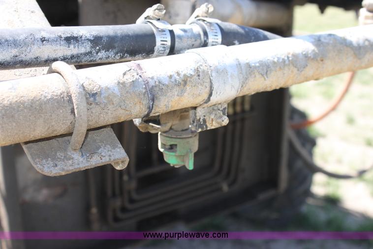 image for item D5047 SpraCoupe 220 self-propelled sprayer