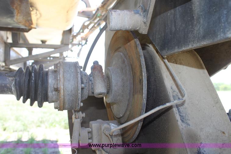 image for item D5047 SpraCoupe 220 self-propelled sprayer