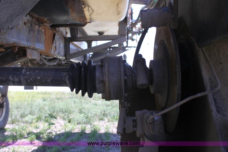 image for item D5047 SpraCoupe 220 self-propelled sprayer