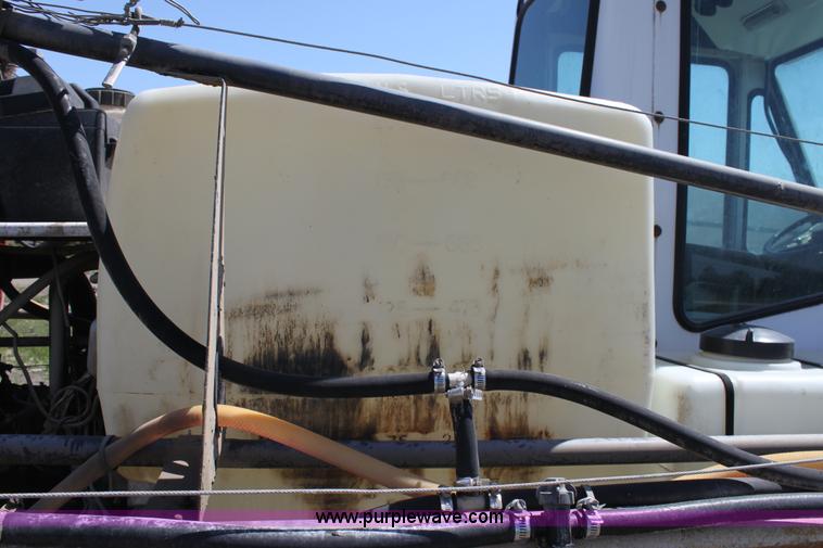 image for item D5047 SpraCoupe 220 self-propelled sprayer