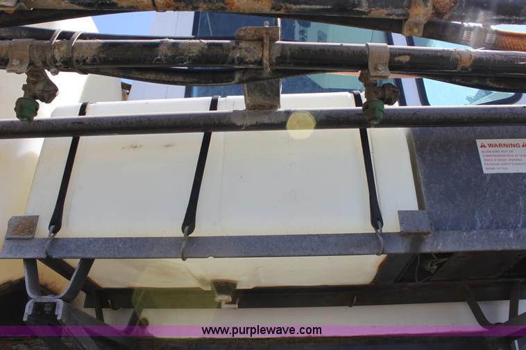 image for item D5047 SpraCoupe 220 self-propelled sprayer