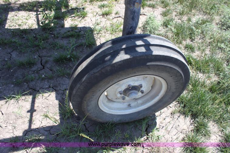 image for item D5047 SpraCoupe 220 self-propelled sprayer