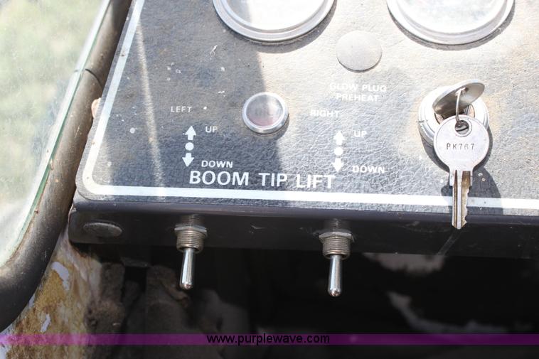 image for item D5047 SpraCoupe 220 self-propelled sprayer