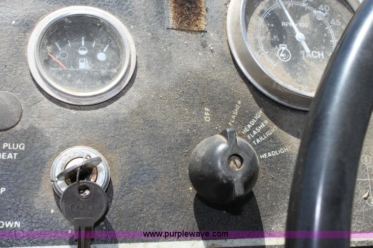 image for item D5047 SpraCoupe 220 self-propelled sprayer