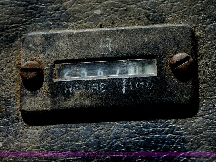 image for item D5047 SpraCoupe 220 self-propelled sprayer