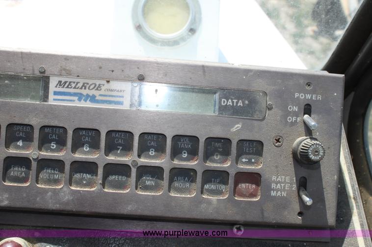 image for item D5047 SpraCoupe 220 self-propelled sprayer