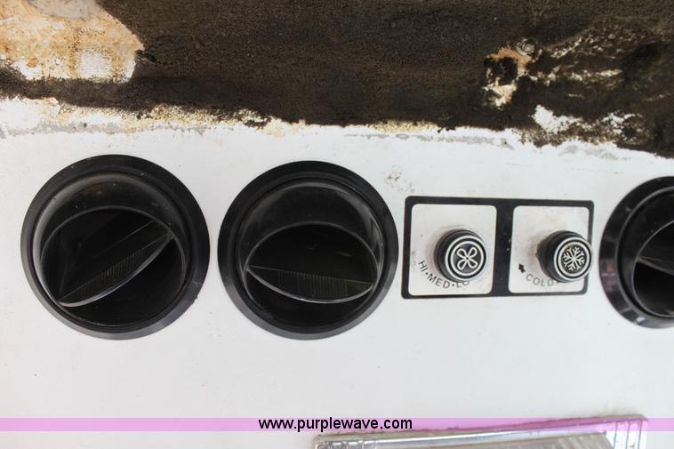 image for item D5047 SpraCoupe 220 self-propelled sprayer