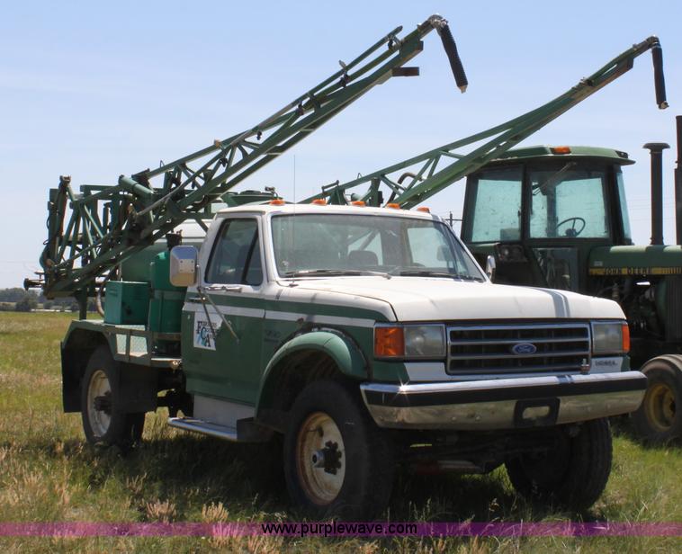 image for item D5054 1990 Ford F350 Loral sprayer pickup truck