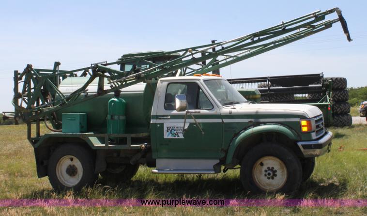 image for item D5054 1990 Ford F350 Loral sprayer pickup truck