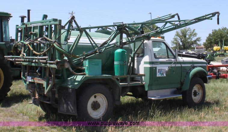 image for item D5054 1990 Ford F350 Loral sprayer pickup truck