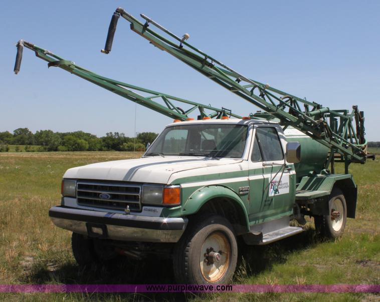 image for item D5054 1990 Ford F350 Loral sprayer pickup truck