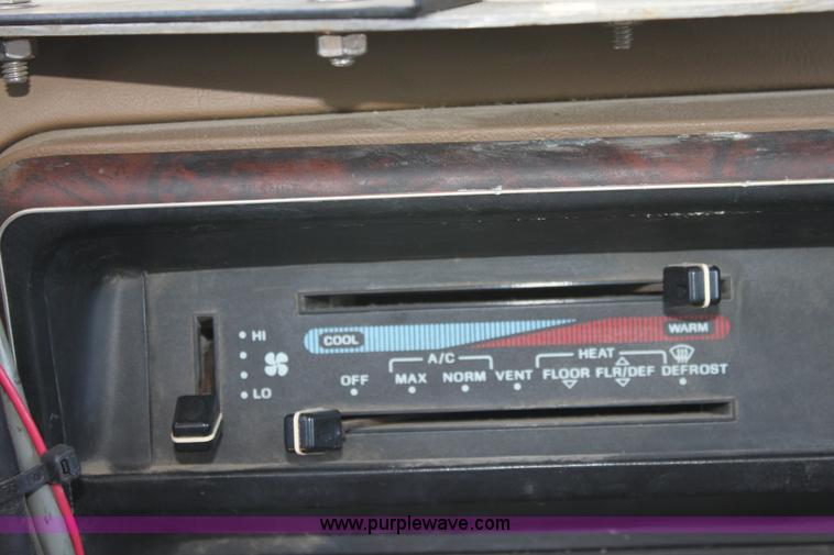 image for item D5054 1990 Ford F350 Loral sprayer pickup truck