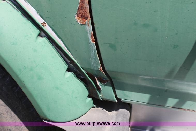 image for item D5054 1990 Ford F350 Loral sprayer pickup truck