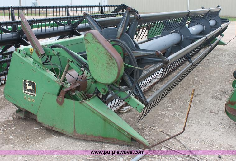 image for item D7901 1988 John Deere 924 flex platform header