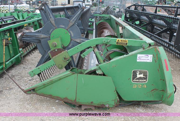 image for item D7901 1988 John Deere 924 flex platform header