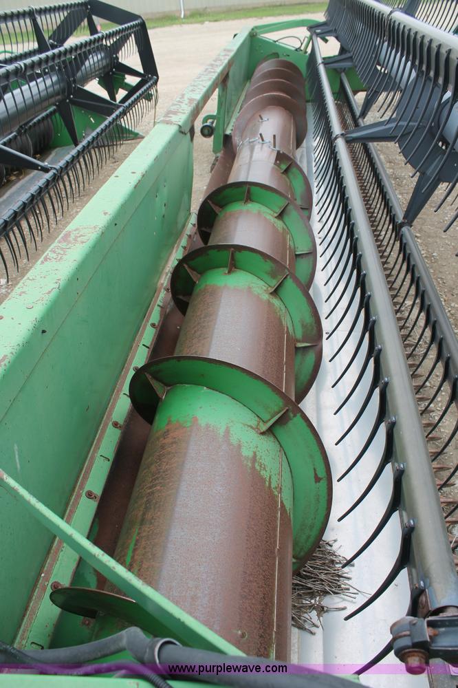 image for item D7901 1988 John Deere 924 flex platform header