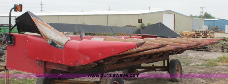 image for item D7903 Case IH 1083 eight row corn head