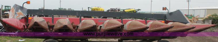 image for item D7903 Case IH 1083 eight row corn head