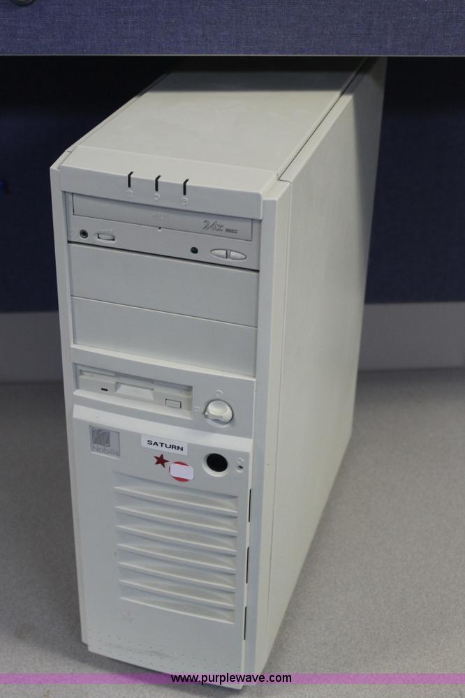 image for item B1292 (8) assorted Intel computer towers