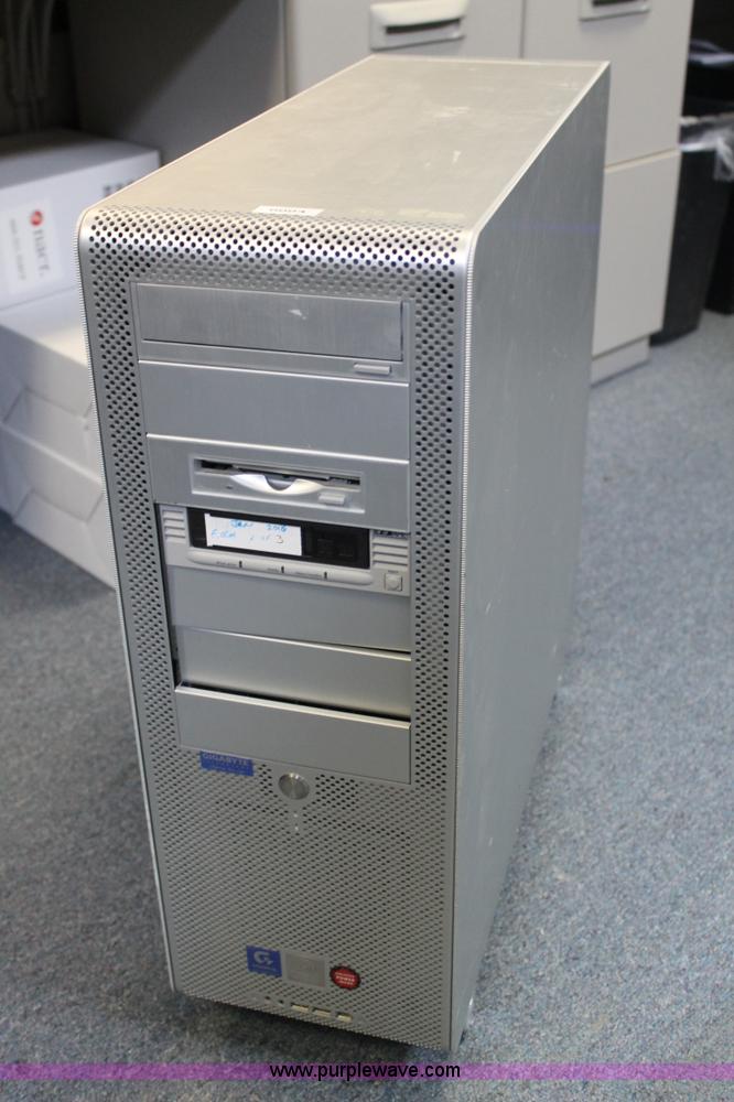 image for item B1300 Assorted computer equipment