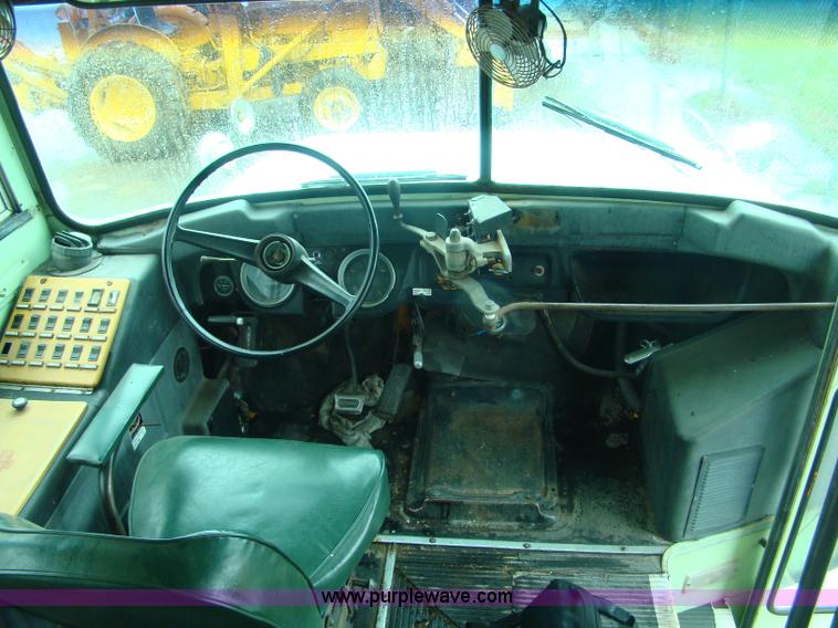 image for item B1314 1980 Chevrolet SS24 school bus