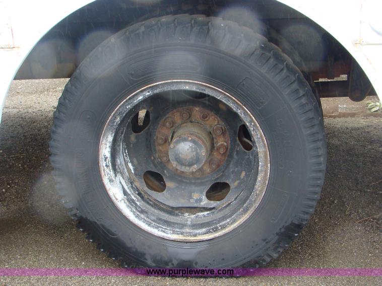 image for item B1314 1980 Chevrolet SS24 school bus