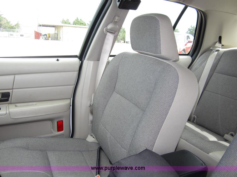 image for item B3189 2007 Ford Crown Victoria Police Interceptor