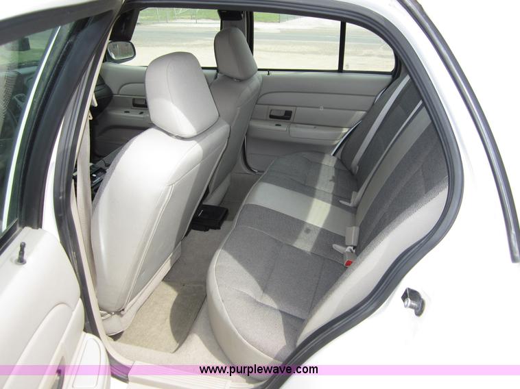 image for item B3189 2007 Ford Crown Victoria Police Interceptor